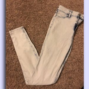 Acid wash high-waisted jeans